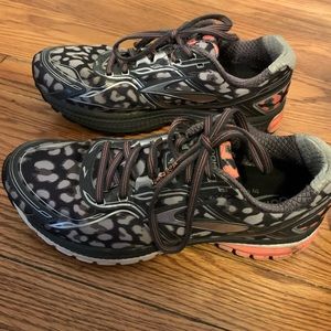 Brooks Ghost 8 running’s shoe, used